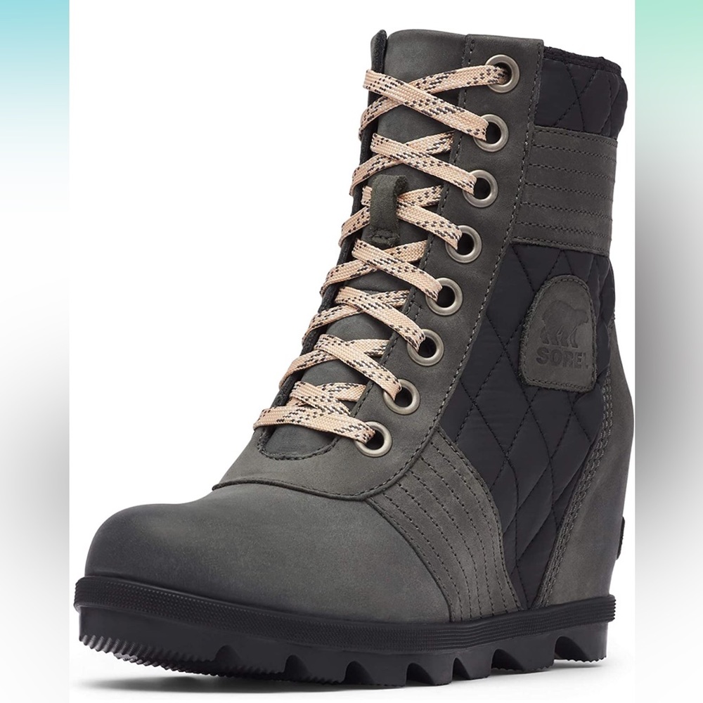 Women’s SOREL Lexie Wedge Boots - LIKE NEW!
